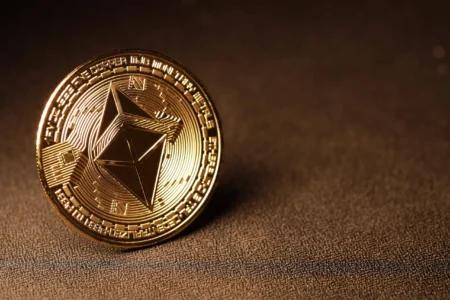 以太坊（ETH）价格瞄准2200美元，鲸鱼持续囤积